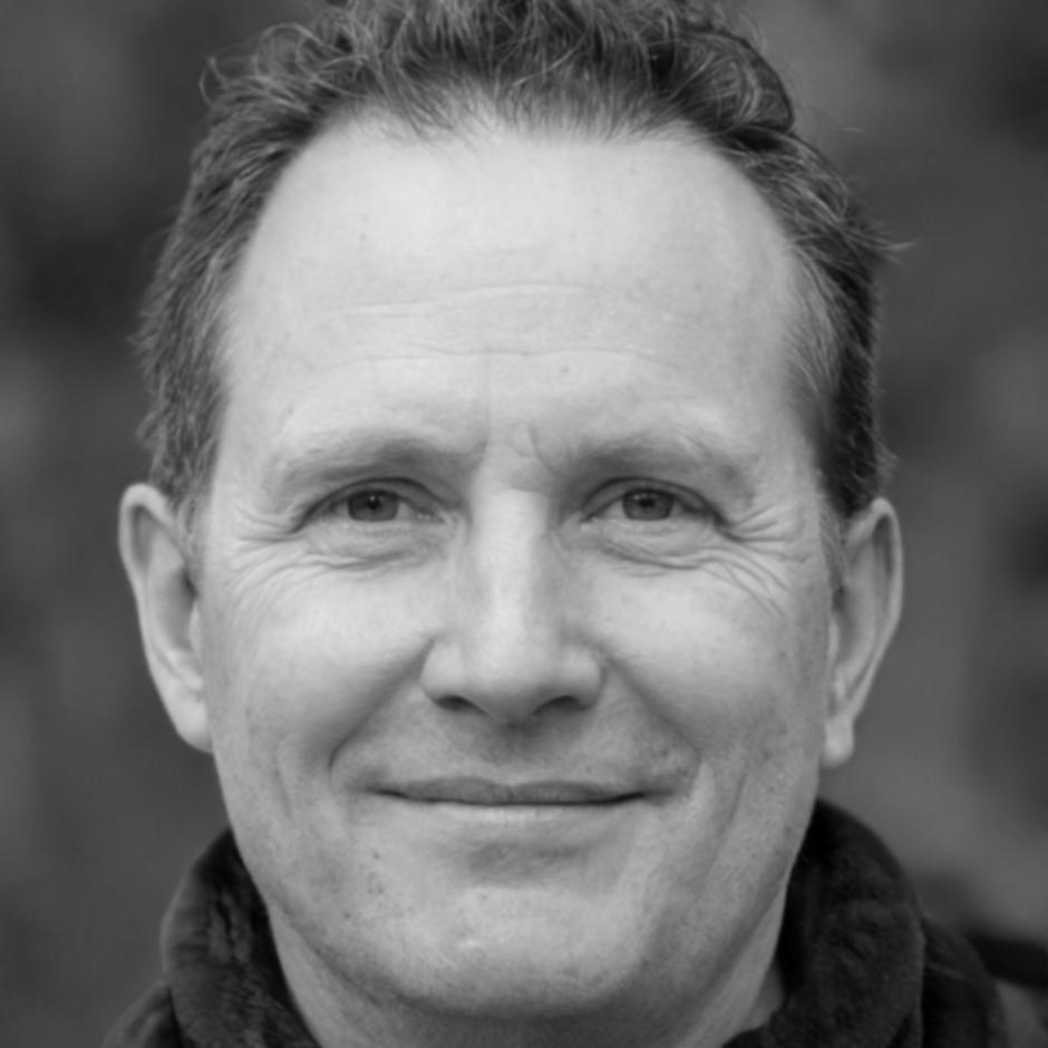 Portrait du formateur Marc Rousseau, spécialiste en photographie de lumière naturelle